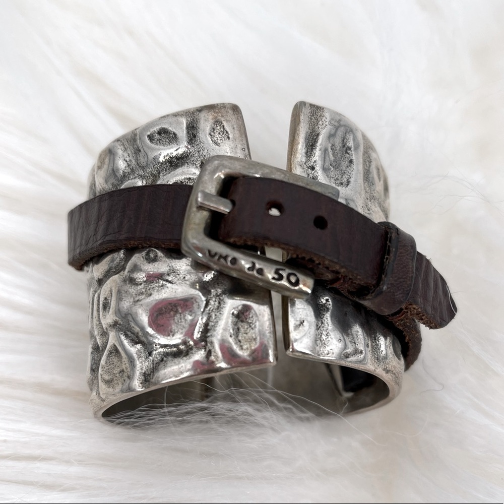 Uno de 50 silver coated bracelet with leather belt.